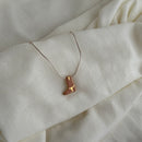 Colar Difusor Infantil de Óleo Essencial no Formato Bota