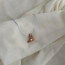 Colar Difusor Infantil de Óleo Essencial no Formato Bota