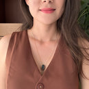 Colar Difusor de Óleo Essencial em Porcelana no Formato Semente