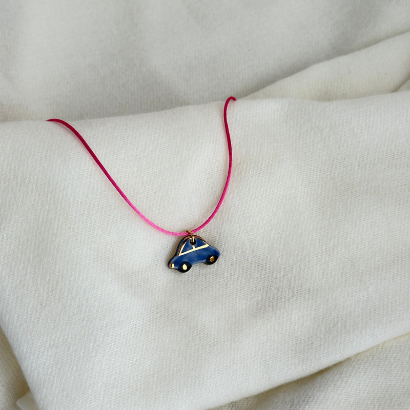 Colar Difusor Infantil de Óleo Essencial no Formato Carro