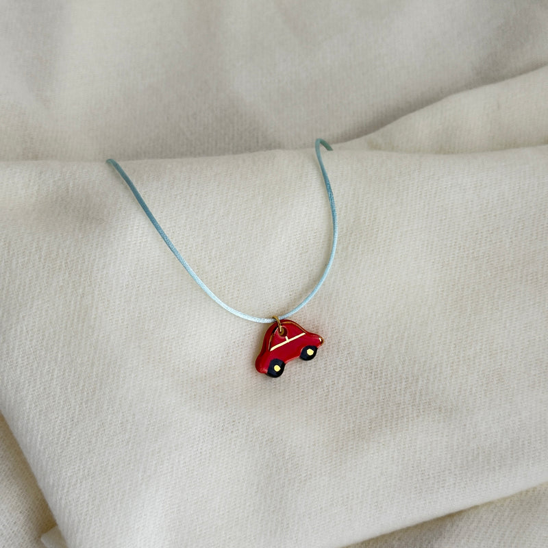 Colar Difusor Infantil de Óleo Essencial no Formato Carro