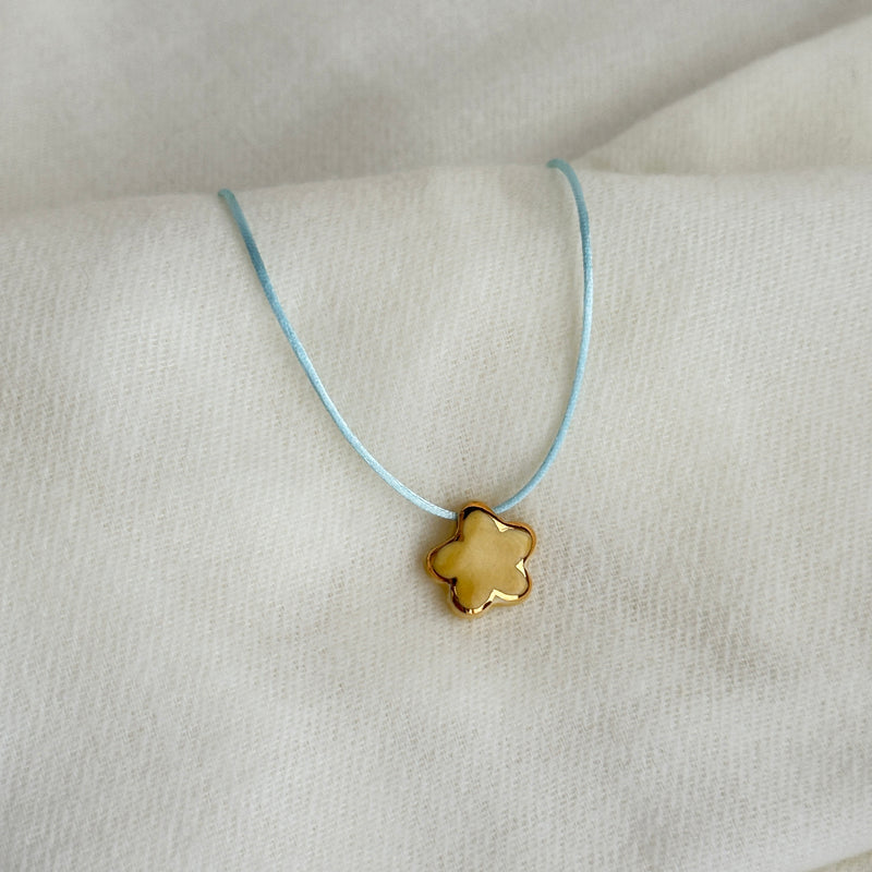 Colar Difusor Infantil de Óleo Essencial no Formato Florzinha