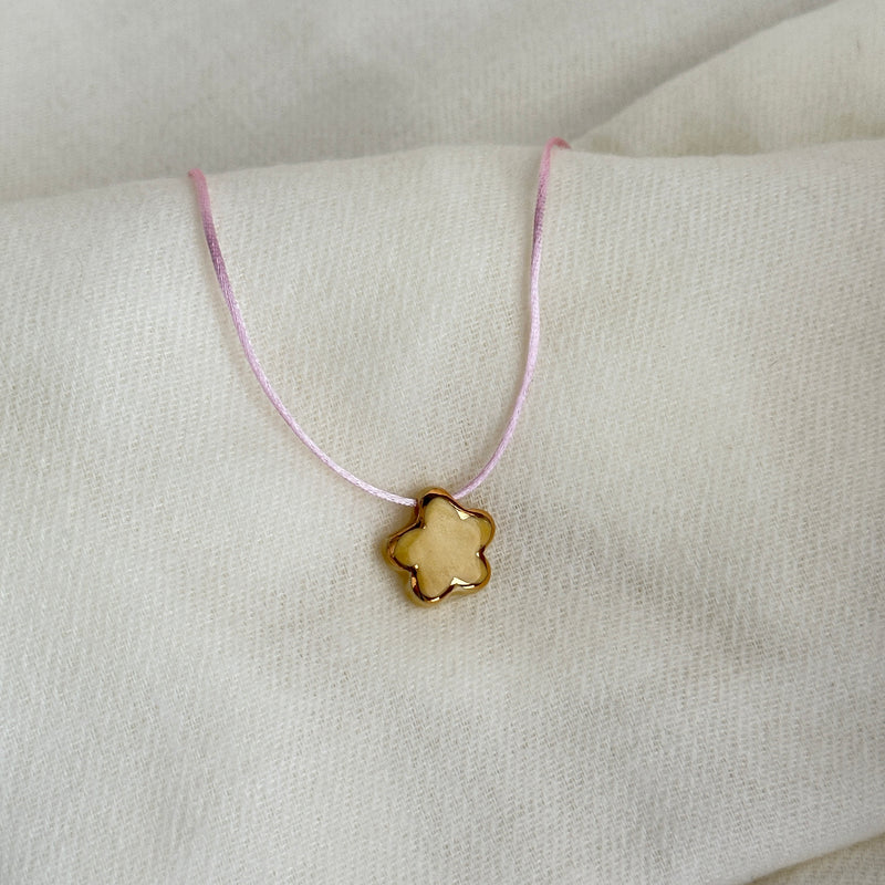 Colar Difusor Infantil de Óleo Essencial no Formato Florzinha