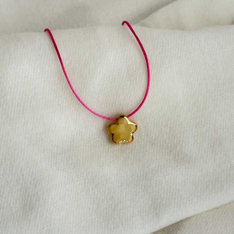 Colar Difusor Infantil de Óleo Essencial no Formato Florzinha