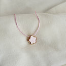 Colar Difusor Infantil de Óleo Essencial no Formato Florzinha