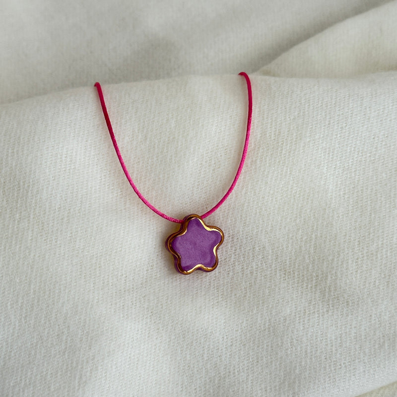 Colar Difusor Infantil de Óleo Essencial no Formato Florzinha