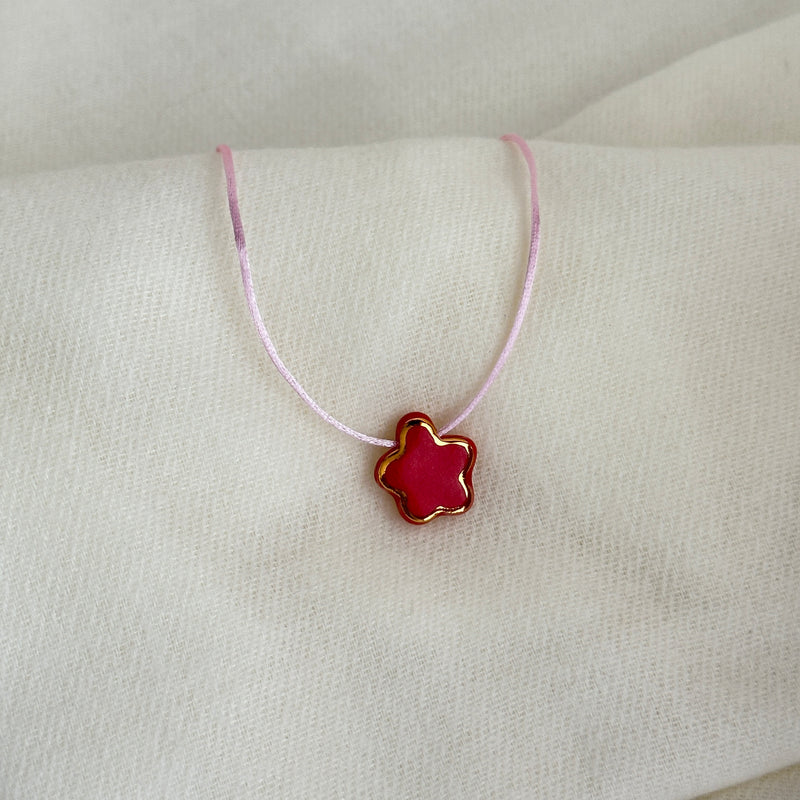 Colar Difusor Infantil de Óleo Essencial no Formato Florzinha