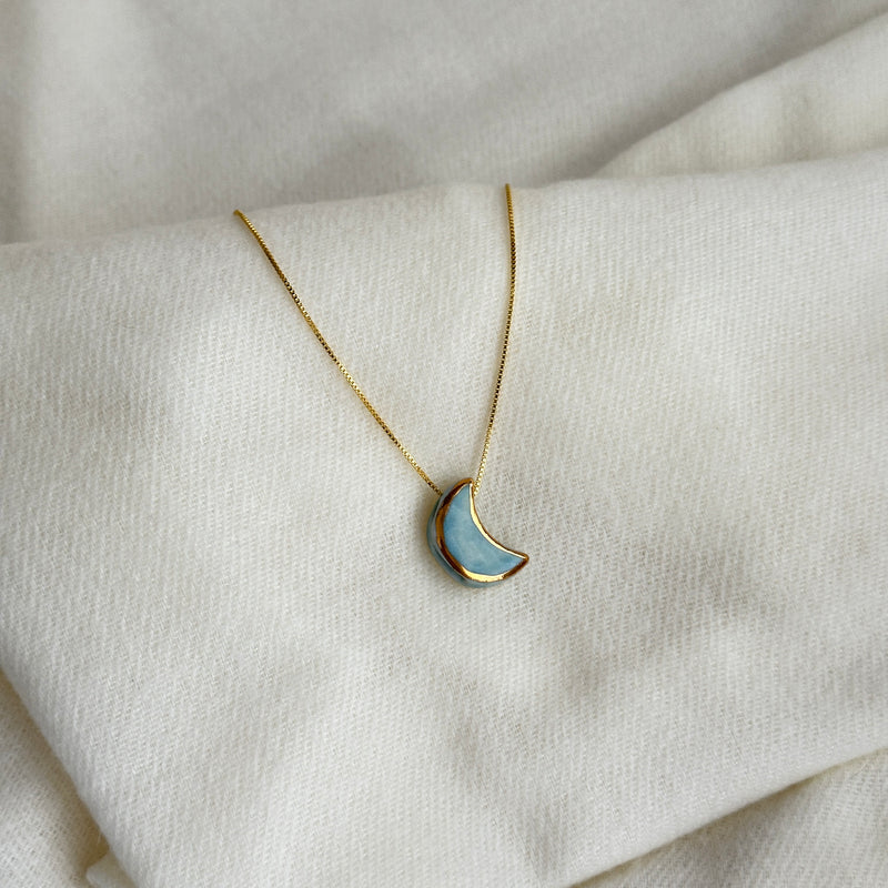 Colar Difusor Infantil de Óleo Essencial no Formato Lua