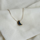 Colar Difusor Infantil de Óleo Essencial no Formato Lua