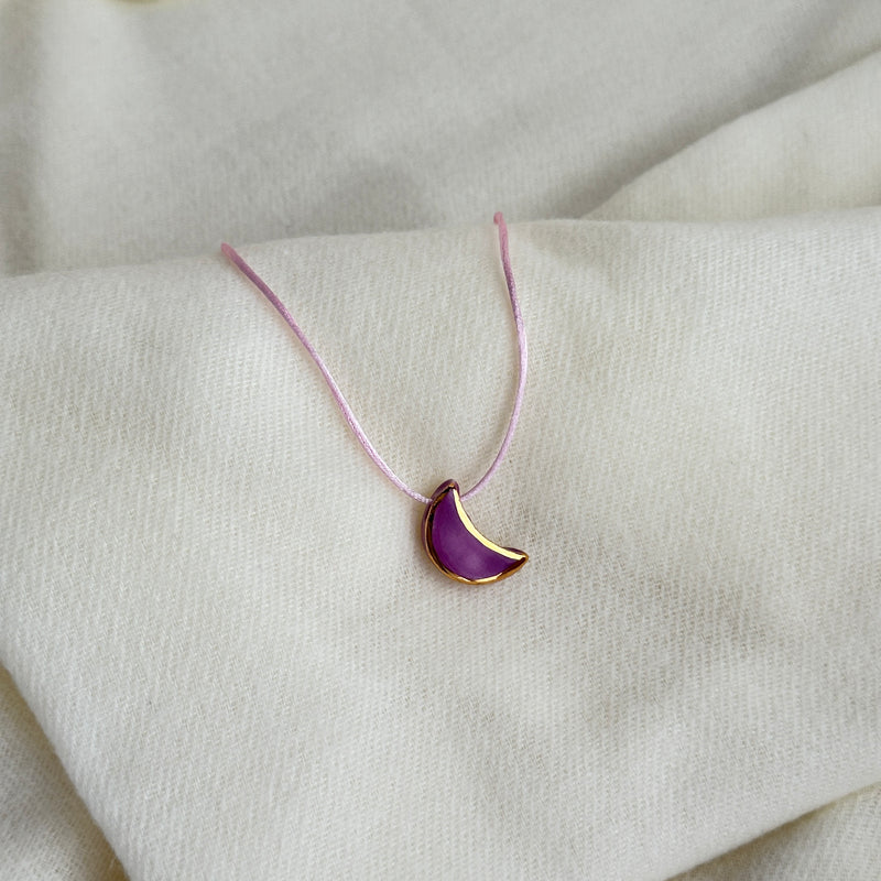 Colar Difusor Infantil de Óleo Essencial no Formato Lua