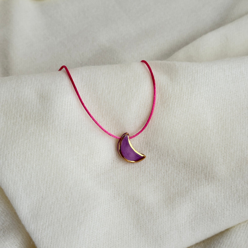 Colar Difusor Infantil de Óleo Essencial no Formato Lua