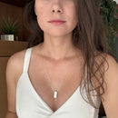 Colar Difusor de Óleo Essencial em Porcelana no Formato Retângulo