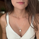 Colar Difusor de Óleo Essencial em Porcelana no Formato Triângulo