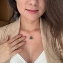 Colar Difusor de Óleo Essencial em Porcelana no Formato Triângulo