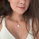 Colar Difusor de Óleo Essencial em Porcelana no Formato Triângulo